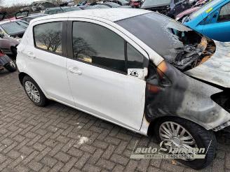 Toyota Yaris Yaris III (P13), Hatchback, 2010 / 2020 1.0 12V VVT-i picture 8