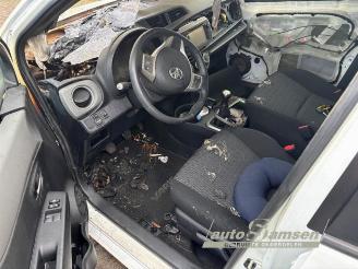 Uttjänta bilar auto Toyota Yaris Yaris III (P13), Hatchback, 2010 / 2020 1.0 12V VVT-i 2014/3