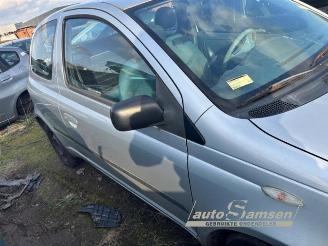 Toyota Yaris Yaris (P1), Hatchback, 1999 / 2005 1.0 16V VVT-i picture 9