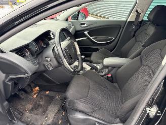 Citroën C5 C5 III Tourer (RW) Combi 2008 - 1.6 16V THP 155 Combi/o  Benzine 1.598cc 115kW (156pk) FWD 2009-04/2016-07 (RW5FV) EP6CDT; 5FV picture 8