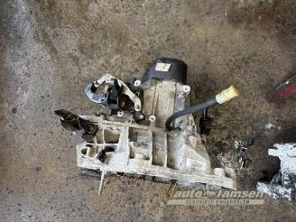 Renault Clio Clio IV (5R), Hatchback 5-drs, 2012 / 2021 0.9 Energy TCE 90 12V picture 15