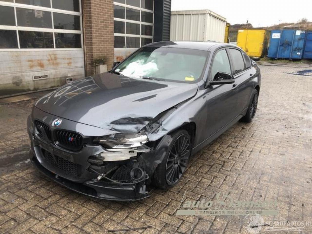 BMW 3-serie 3 serie (F30), Sedan, 2011 / 2018 320i 2.0 16V