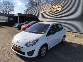 skadebil auto Renault Twingo  2010/9