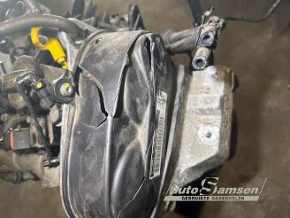 Volkswagen Up! Up! (121), Hatchback, 2011 1.0 12V 75 picture 16