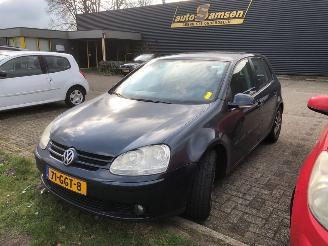 krockskadad bil auto Volkswagen Golf  2007/9
