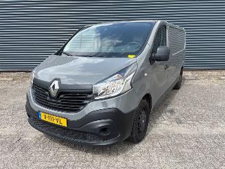 Voiture accidenté Renault Trafic Trafic (1FL/2FL/3FL/4FL) Van 2014 - 1.6 dCi Twin Turbo Bestel  Diesel 1.598cc 89kW (121pk) FWD 2015-07  R9M413; R9MH4 2019/1