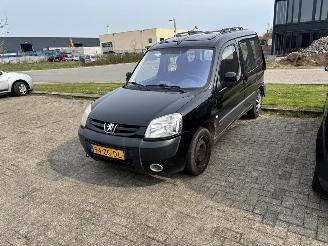 Voiture accidenté Peugeot Partner  2008/1