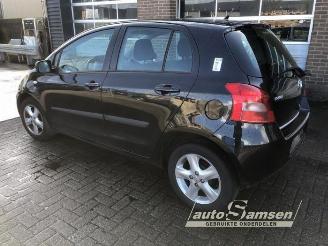 Toyota Yaris Yaris II (P9), Hatchback, 2005 / 2014 1.3 16V VVT-i picture 4