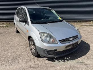 Vrakbiler auto Ford Fiesta Fiesta 5 (JD/JH), Hatchback, 2001 / 2009 1.3 2006/1