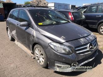 Démontage voiture Mercedes B-klasse B (W246/W242), Hatchback, 2011 / 2018 1.6 B-180 BlueEFFICIENCY Turbo 16V 2017/3