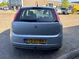 Fiat Grande Punto Grande Punto (199) Hatchback 2005 -1.2 Hatchback  Benzine 1.242cc 48kW (65pk) FWD 2005-10 (199AXA1; BXA1) 199A4000; EURO4 picture 5