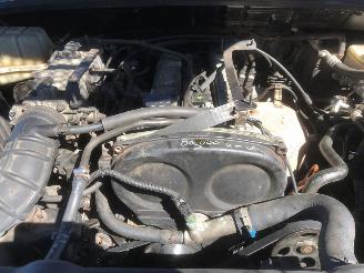 Kia Sorento Sorento I (JC) SUV 2002 / 2011 - 2.4 16V SUV  Benzine 2.351cc 102kW (139pk) 4x4 2002-08/2009-06  G4JSG picture 8