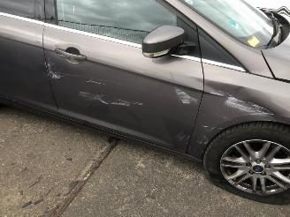 Ford Focus  picture 3