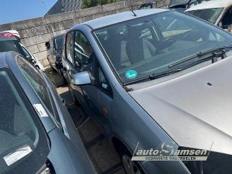 Salvage car Ford C-Max Focus C-Max, MPV, 2003 / 2007 1.6 16V 2005/10