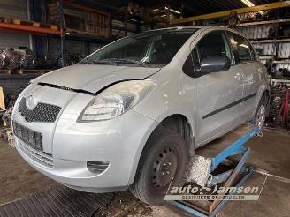 Uttjänta bilar auto Toyota Yaris Yaris II (P9), Hatchback, 2005 / 2014 1.3 16V VVT-i 2006/3