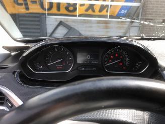 Peugeot 208 208 I (CA/CC/CK/CL) Hatchback 2012 / 2019 - 1.2 12V e-THP PureTech 110 Hatchback  Benzine 1.199cc 81kW (110pk) FWD 2013-01/2019-12 (CAHNZ; CCHNZ) EB2DT; HNZ picture 6