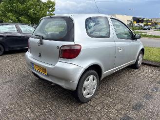 Toyota Yaris Zonder Airco - Yaris (P1) Hatchback 1999 / 2005 - 1.0 16V VVT-i Hatchback  Benzine 998cc 50kW (68pk) FWD 1999-04/2005-09 (SCP10) 1SZFE picture 4