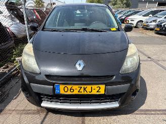Renault Clio  picture 2