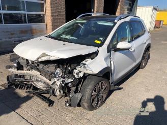 skadebil auto Peugeot 2008 2008 (CU), MPV, 2013 / 2019 1.2 12V e-THP PureTech 110 2017/9