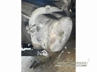 Peugeot 2008 2008 (CU), MPV, 2013 / 2019 1.2 12V e-THP PureTech 110 picture 17