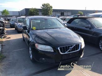 Vrakbiler auto Volvo V-70 V70 (BW), Combi, 2007 / 2016 2.4 D 20V 2008/8