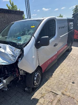 skadebil auto Opel Vivaro  2017/3
