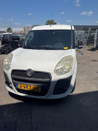 skadebil auto Fiat Doblo  2011/1