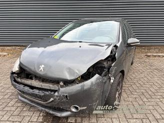 Salvage car Peugeot 208 208 I (CA/CC/CK/CL), Hatchback, 2012 / 2019 1.6 e-HDi FAP 2013/3