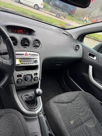 Peugeot 308  picture 9