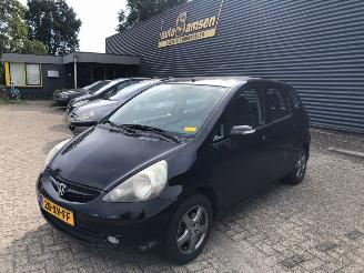 skadebil auto Honda Jazz Jazz (GD/GE2/GE3) Hatchback 2007 - 1.4 i-Dsi Hatchback  Benzine 1.339cc 61kW (83pk) FWD 2006-12/2008-10 (GE3) L13A6 2007/1