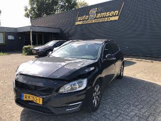 skadebil auto Volvo V-60  2013/7