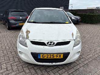 Hyundai I-20  picture 2