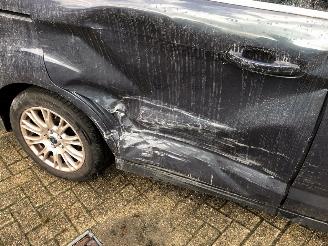 Ford Grand C-Max  picture 6