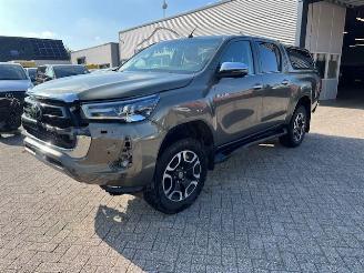 uszkodzony samochody ciężarowe Toyota Hilux 2.8 D-4D 150KW AUTOM. DOUBLE CAB. KLIMA NAVI LEER 4WD 2021/3