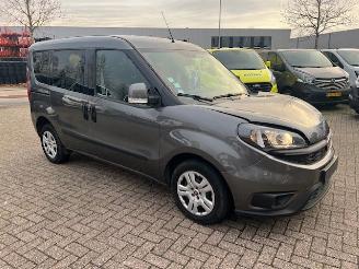 krockskadad bil auto Fiat Doblo 1.6 MJ 77KW 5P  NAVI CAM.  EURO6 29000KM 2023/1