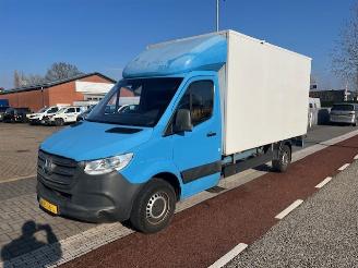 skadebil bedrijf Mercedes Sprinter 311 CDI MEUBELBAK 2020/12