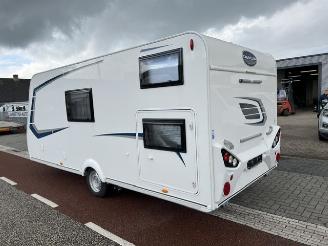 uszkodzony przyczepy kampingowe Caravelair  STYLE 496 FAMILY  STAPELBED VASTBED 2025/2