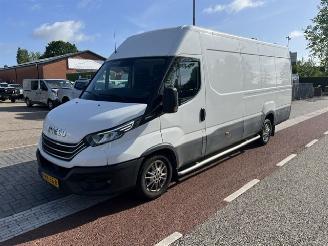 krockskadad bil bedrijf Iveco Daily 35S18 3.0D 132KW MAXI L4H2 HIMATIC AUTOM. KLIMA AIRCO 2022/4