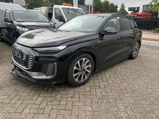damaged passenger cars Audi Q6 SUV E-TRON  100KWH  S-LINE  7300KM 2026/1