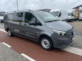krockskadad bil bedrijf Mercedes Vito 116 CDI 120KW EXTRA LANG DC 5P AUT. KLIMA MBUX 2022/6