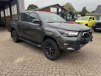 damaged commercial vehicles Toyota Hilux 2.8 D-4D 150KW DOUBLE CAB. AUTOM. KLIMA NAVI CAM. EURO6 2025/2