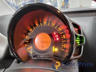 Peugeot 108 108, Hatchback, 2014 1.0 12V picture 12