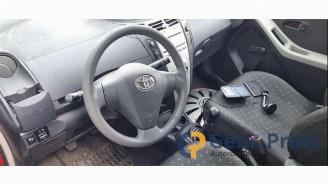 Toyota Yaris Yaris II (P9), Hatchback, 2005 / 2014 1.0 12V VVT-i picture 5