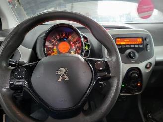Peugeot 108 108, Hatchback, 2014 1.0 12V picture 10