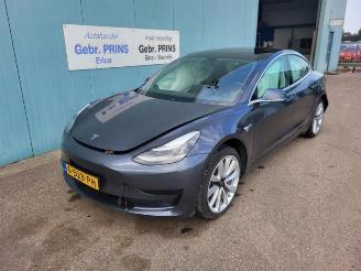 Coche siniestrado Tesla Model 3 Model 3, Sedan, 2017 Long Range 72kWh 2019/11