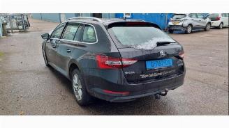 Auto da rottamare Skoda Superb Superb Combi (3V5), Combi, 2015 / 2024 2.0 TDI 2019/9