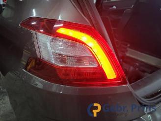 Peugeot 308 308 (L3/L8/LB/LH/LP), Hatchback 5-drs, 2013 / 2021 1.6 BlueHDi 120 picture 11