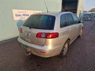 Coche siniestrado Fiat Croma Croma (194), Hatchback, 2005 / 2011 2.2 MPI 16V 2007/12