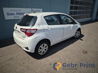 Toyota Yaris Yaris III (P13), Hatchback, 2010 / 2020 1.5 16V Hybrid picture 2