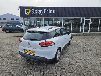Schadeauto Renault Clio 0.9 Energy TCE 12V Combi/o 4Dr Benzine 898cc 66kW (90pk) FWD 2014/7